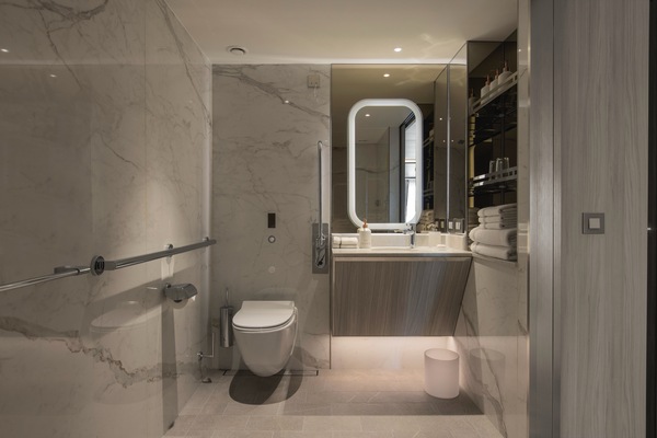 Silversea, Silver Ray, Premium Veranda Suite Bathroom 1 ©Silversea Cruises Ltd.jpg